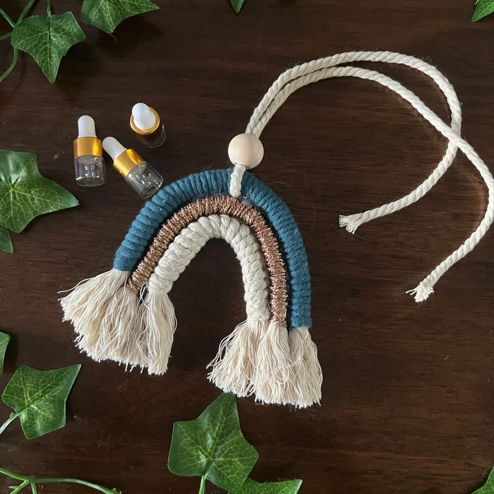 Macrame essential oil diffuser - Picture 2 of 3